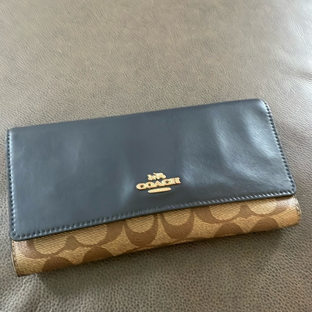 Coach wallet